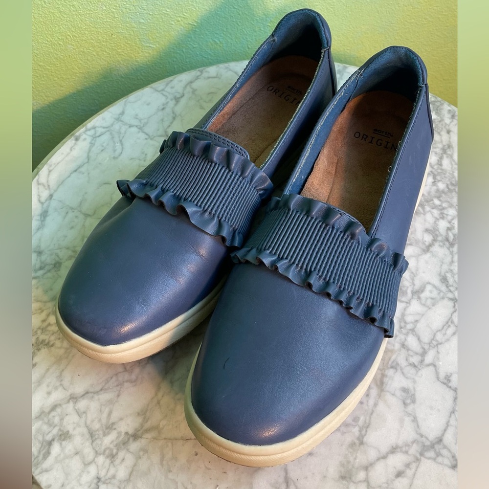 Earth Origins Blue Ruffle Toe Loafer